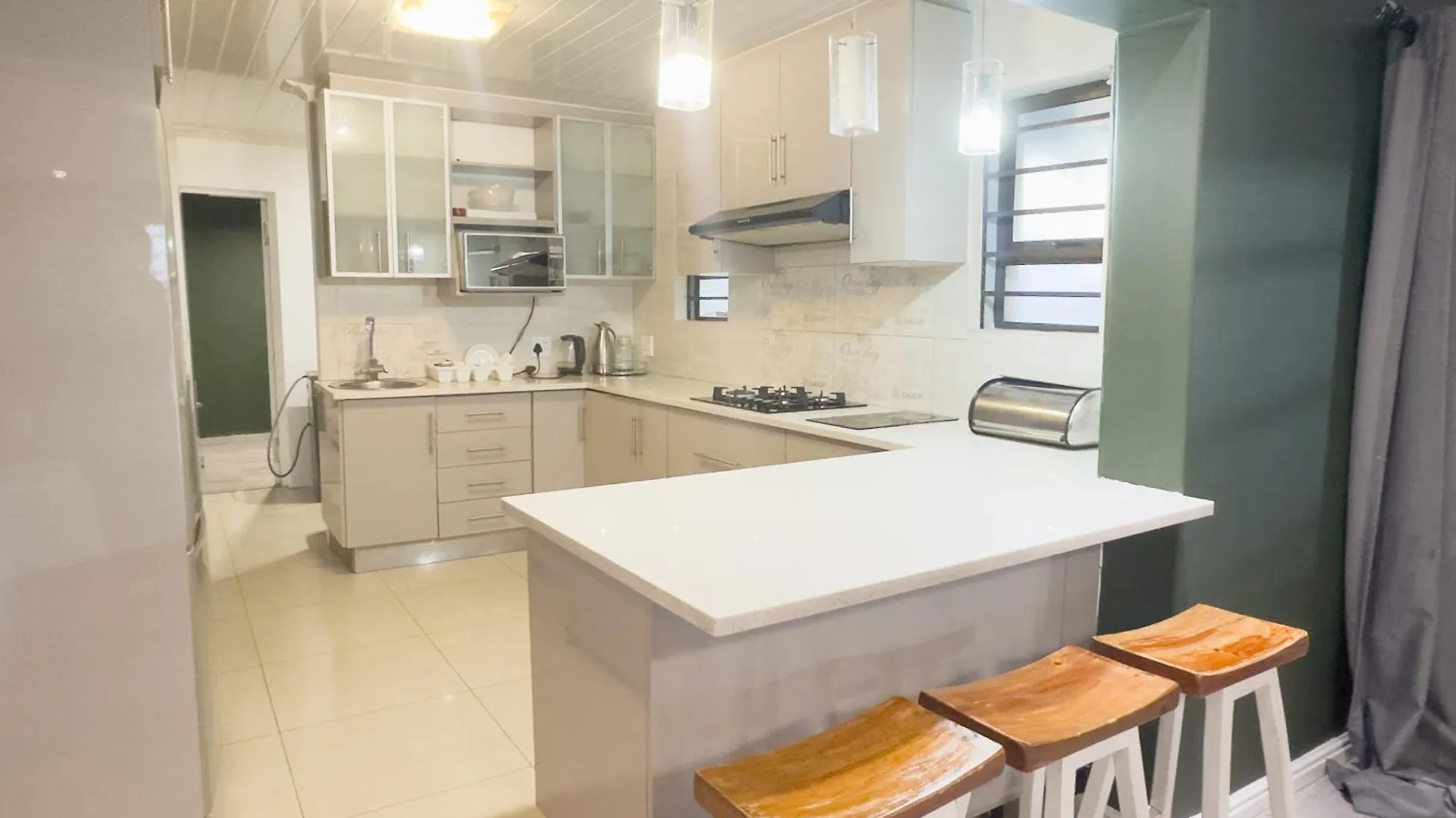 Keadem Hotel Cape Town Guest house